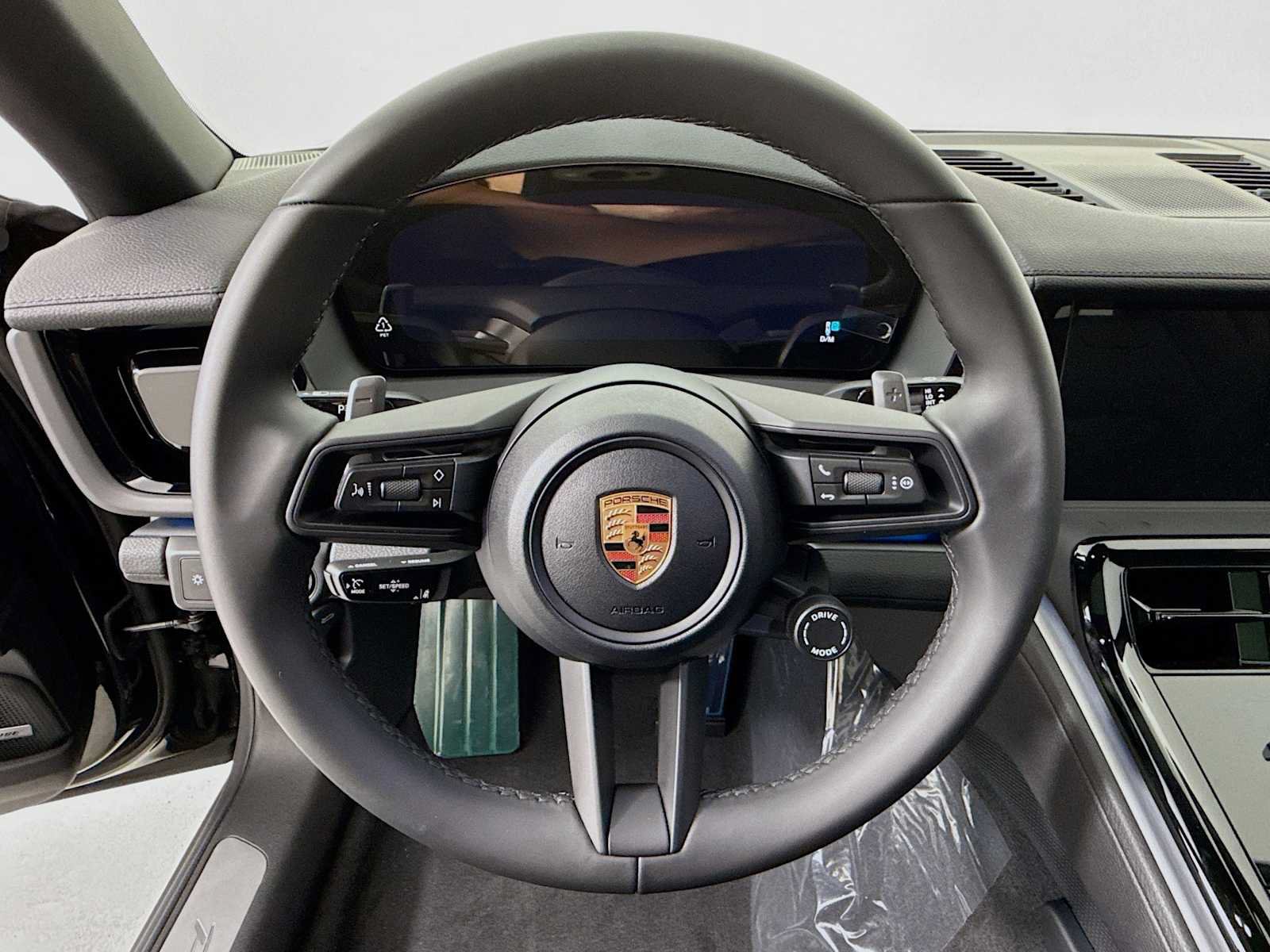 Used 2026 Porsche Panamera RWD image 15