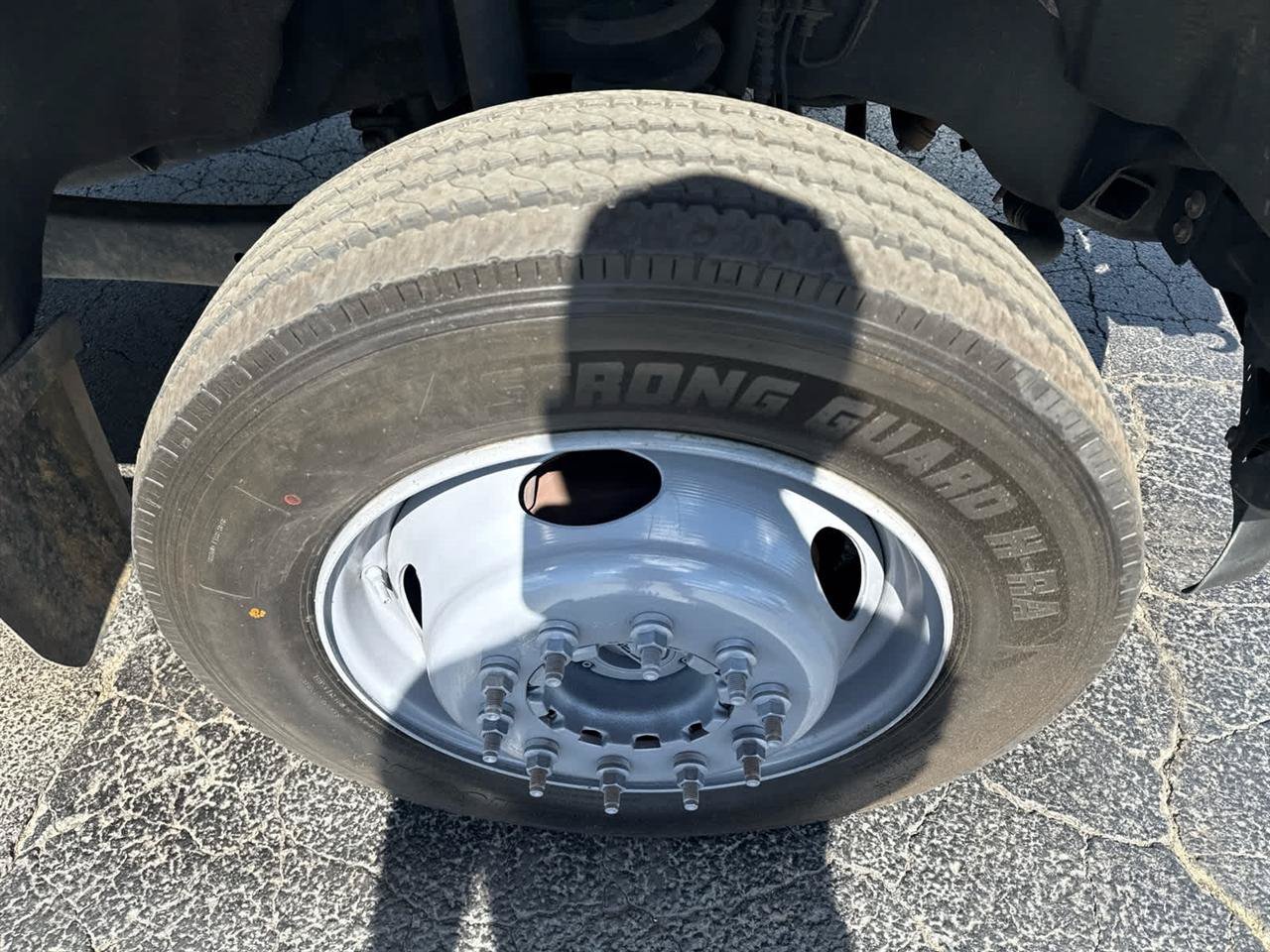 Used 2017 Ford F550 4x4 Regular Cab Super Duty image 11