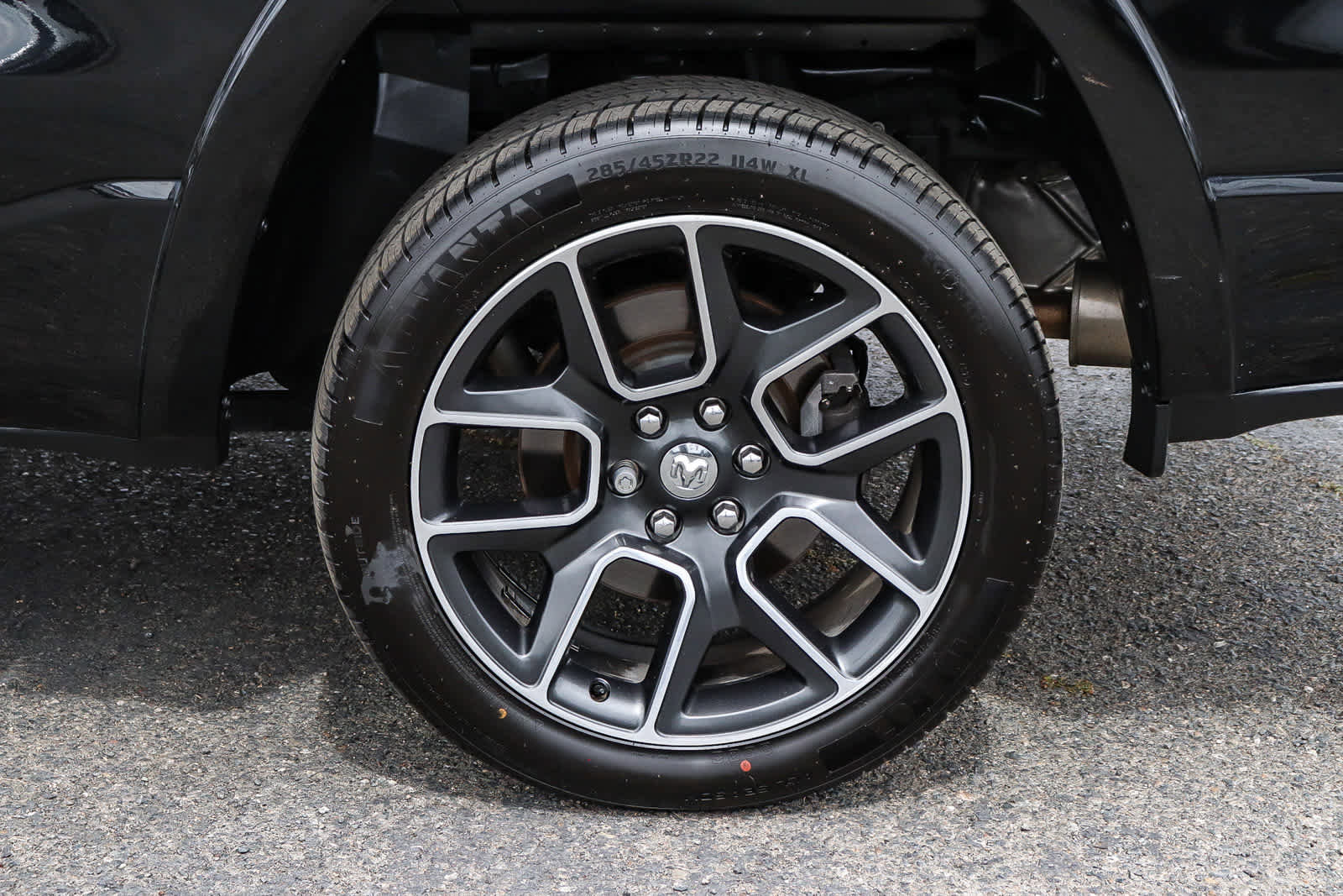 Used 2019 RAM 1500 Laramie RWD image 11