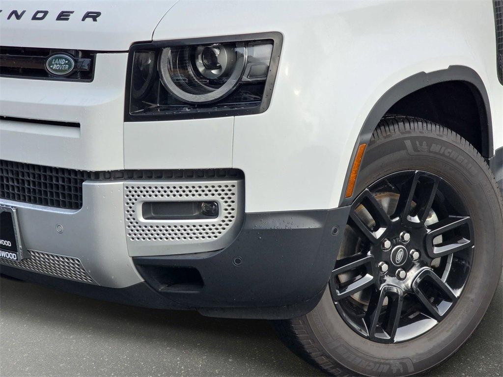 Used 2025 Land Rover Defender 110 S image 32