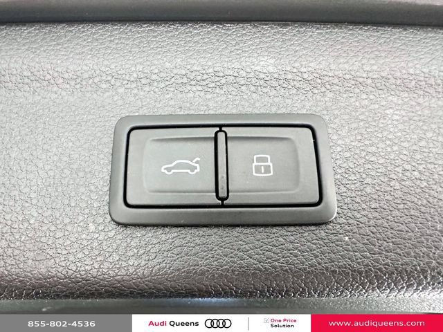 Certified 2023 Audi Q3 2.0T Premium Plus w/ Premium Plus Package AWD/4WD image 11
