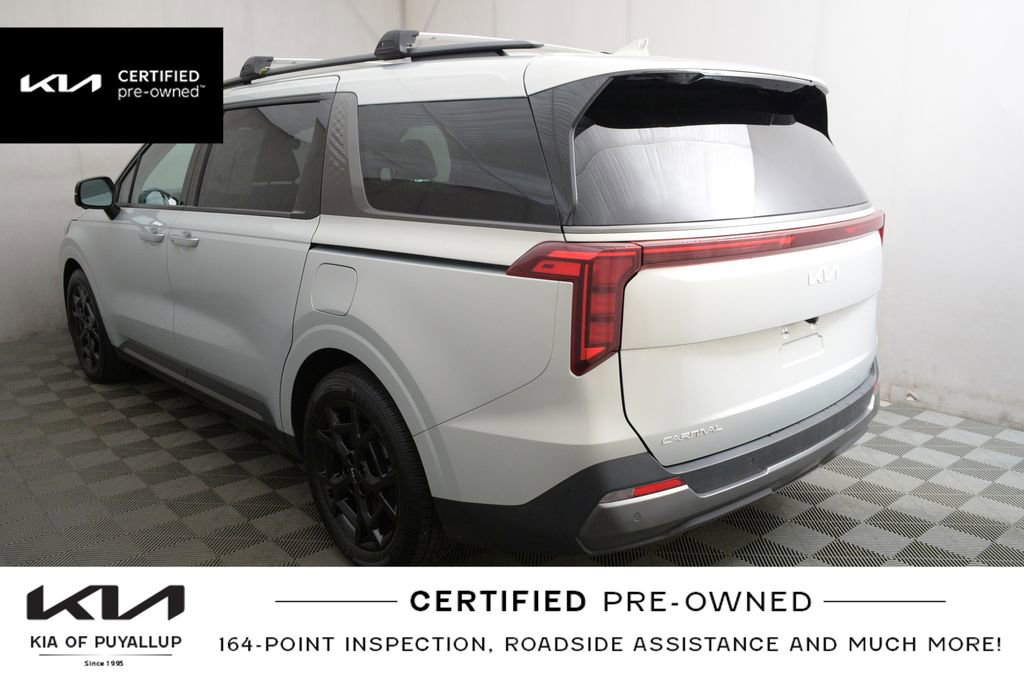 Used 2025 Kia Carnival SX w/ SX Dark Edition Package image 7