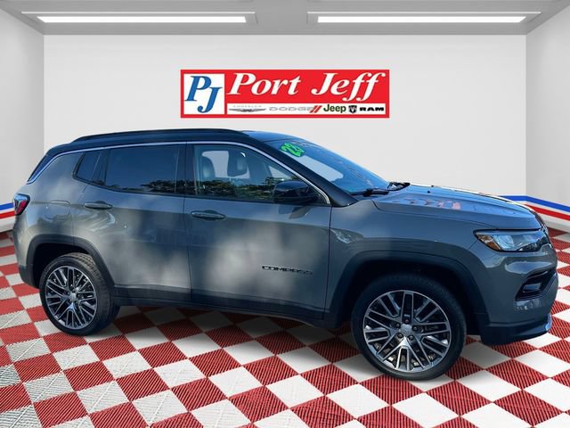 Used 2023 Jeep Compass Limited w/ Elite Group AWD/4WD image 3