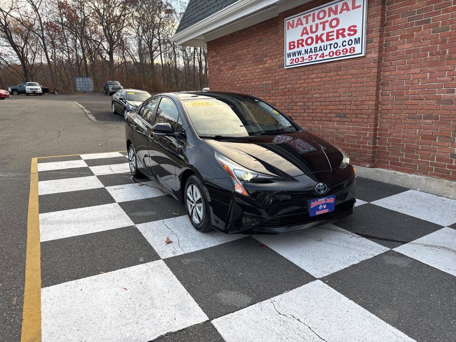 Used 2018 Toyota Prius Two image 1