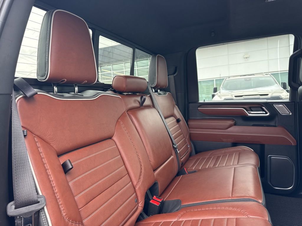 Used 2025 GMC Sierra 2500 Denali Ultimate image 28