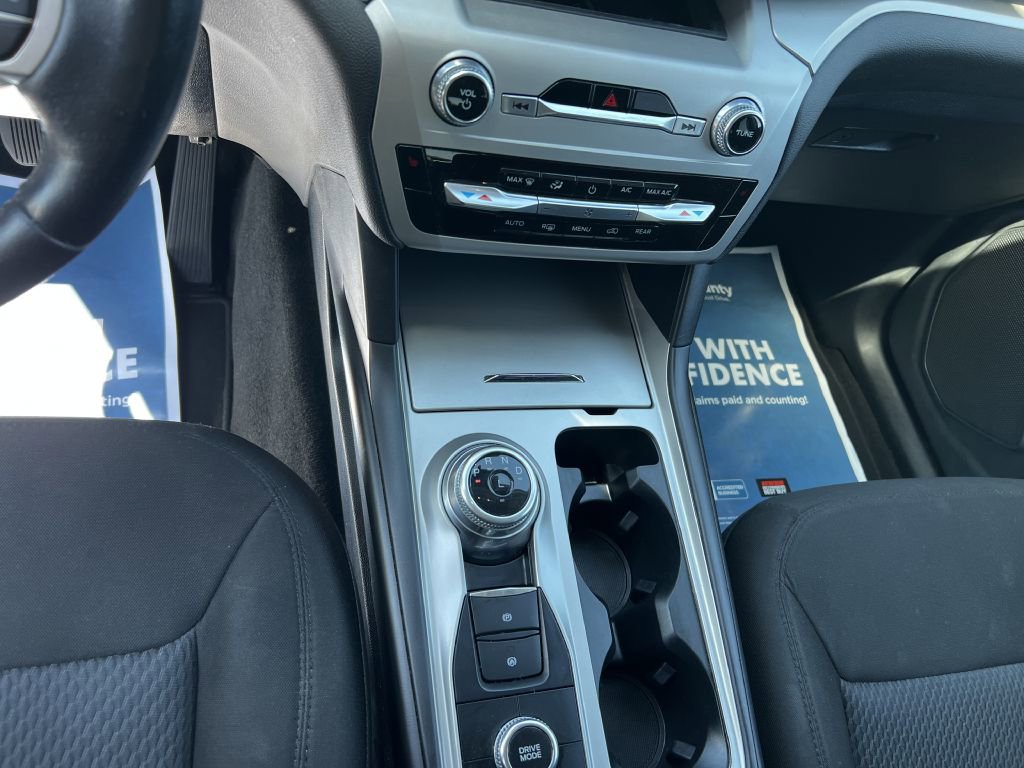 Used 2022 Ford Explorer XLT image 10