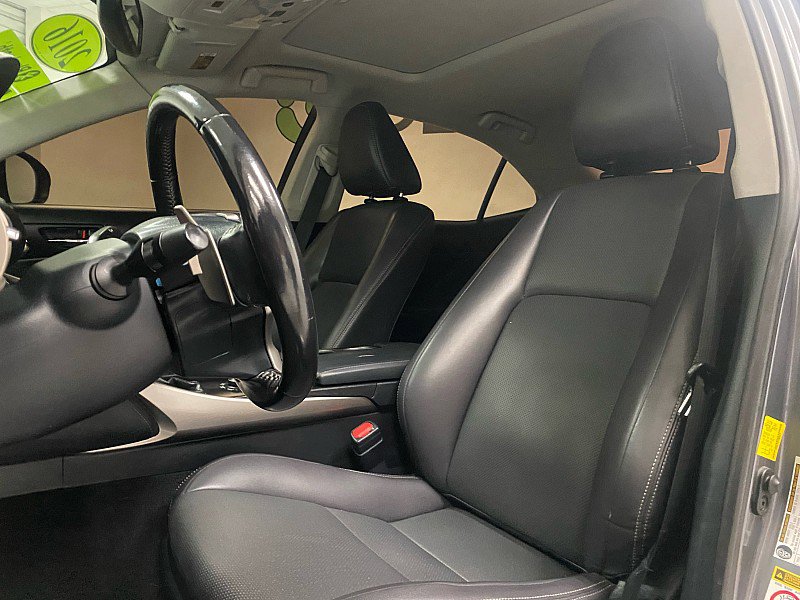 Used 2016 Lexus IS 200t image 9