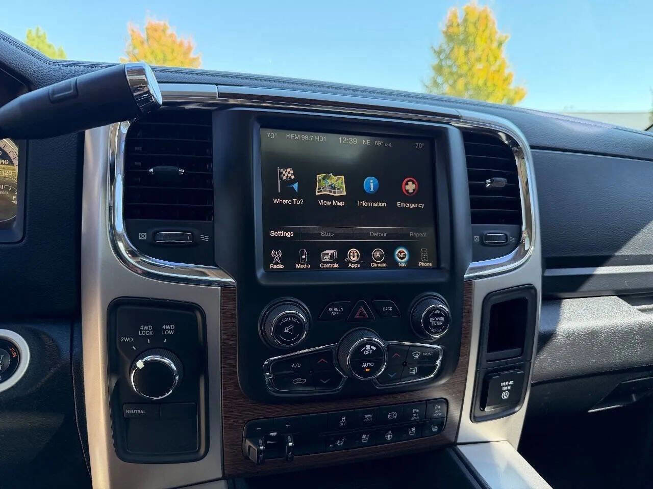 Used 2016 RAM 2500 Laramie image 15