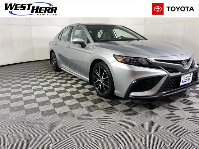 Certified 2023 Toyota Camry SE image 1