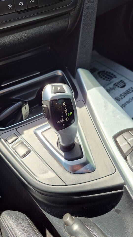 Used 2015 BMW 320i Sedan RWD image 44