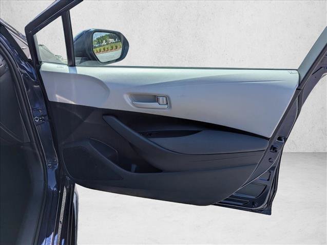 Used 2025 Toyota Corolla LE FWD image 24
