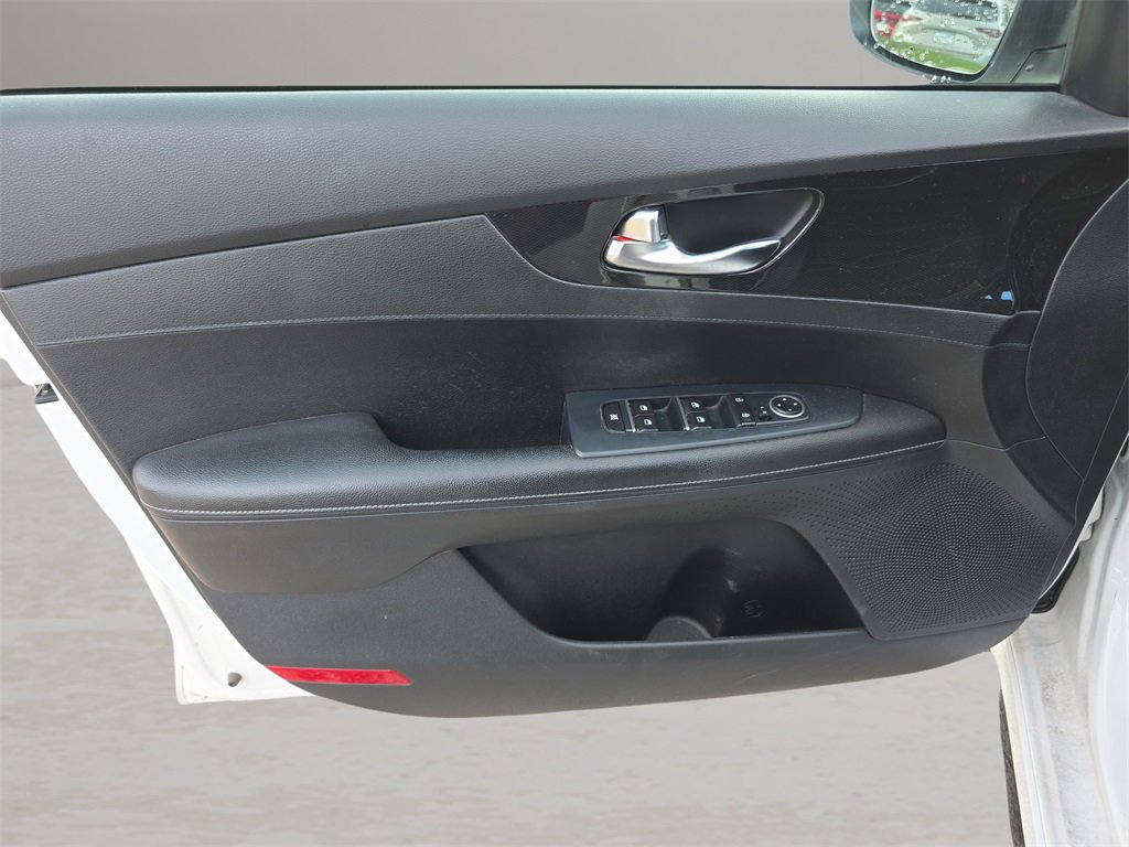 Used 2021 Kia Forte GT-Line image 17