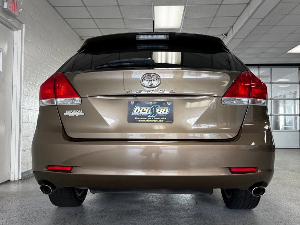Used 2010 Toyota Venza FWD image 6