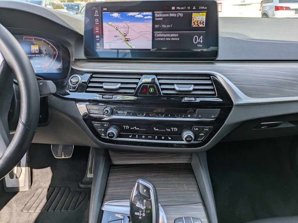 Certified 2023 BMW 530i xDrive w/ M Sport Package AWD/4WD image 33