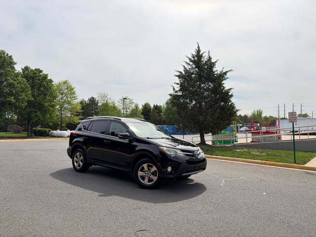Used 2015 Toyota RAV4 XLE AWD/4WD image 2