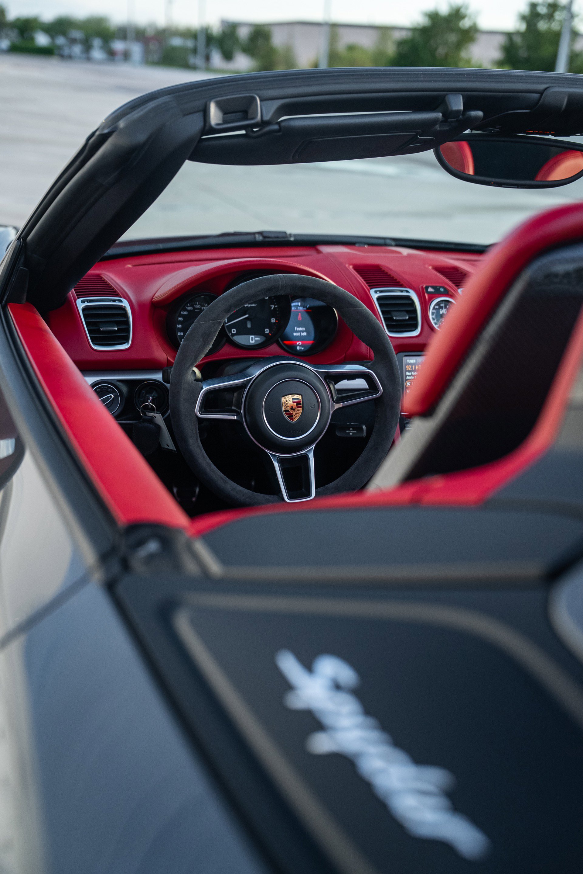 Used 2016 Porsche Boxster Spyder image 22