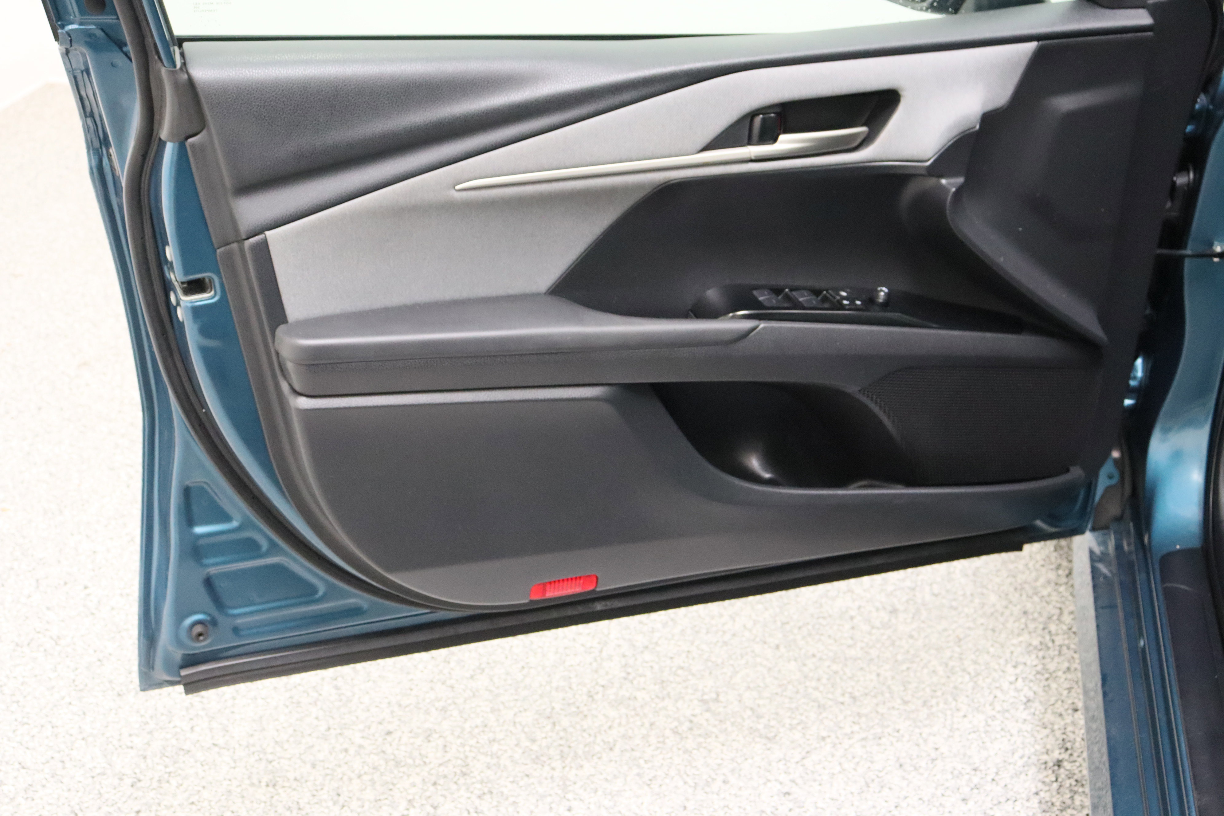 Used 2025 Toyota Camry LE FWD image 12