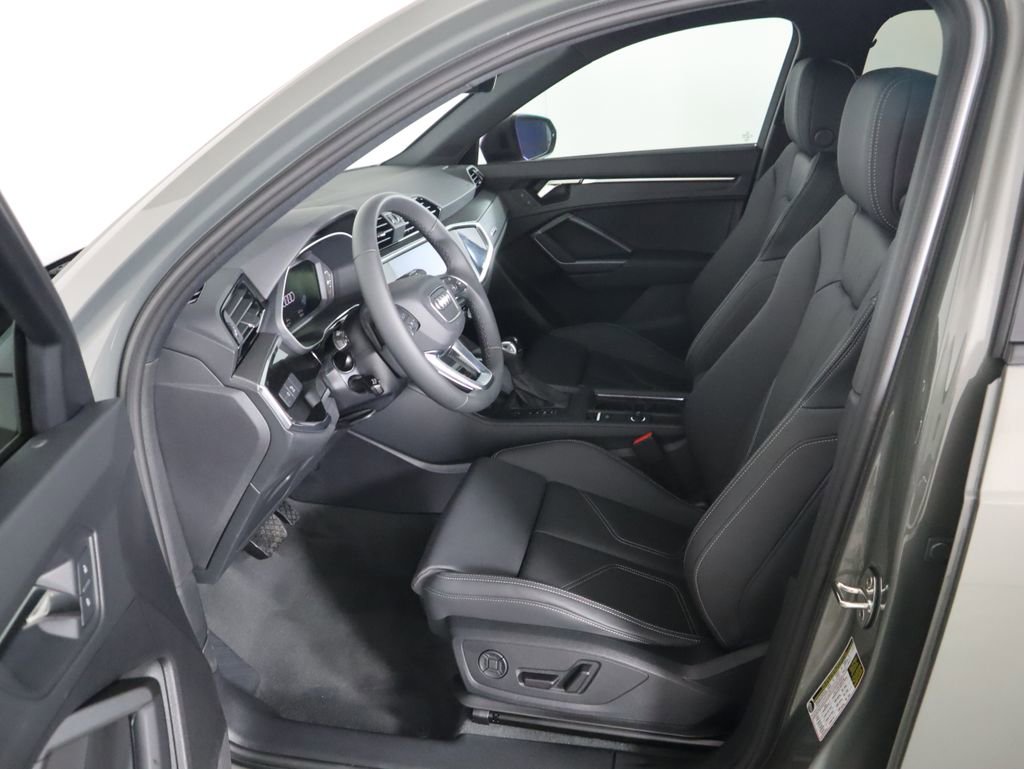 Used 2025 Audi Q3 2.0T Premium w/ Convenience Package image 21