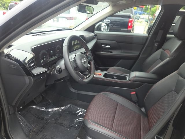 Used 2026 Nissan Kicks SR w/ Cold Weather Package AWD/4WD image 14