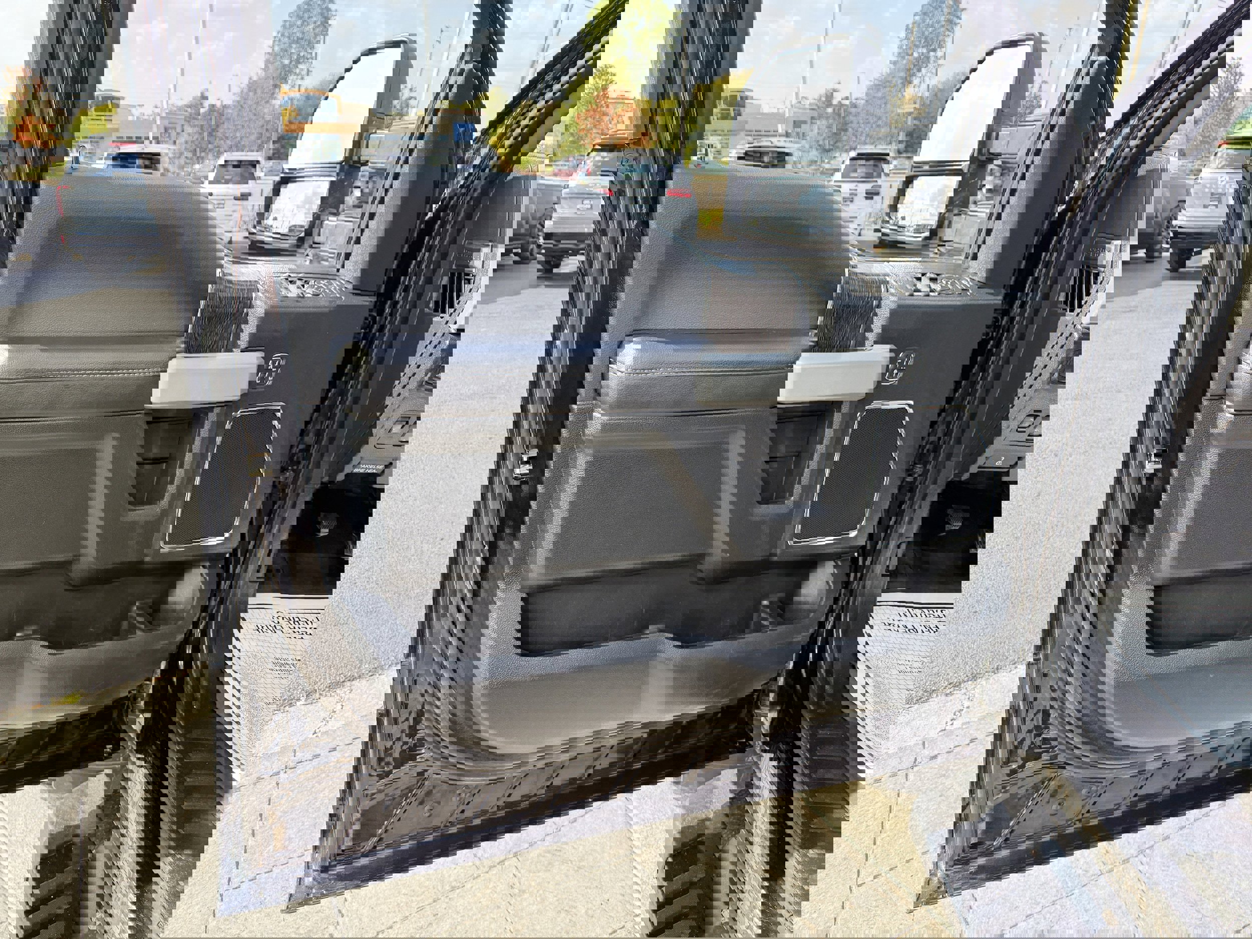 Used 2021 Ford F250 Lariat image 14