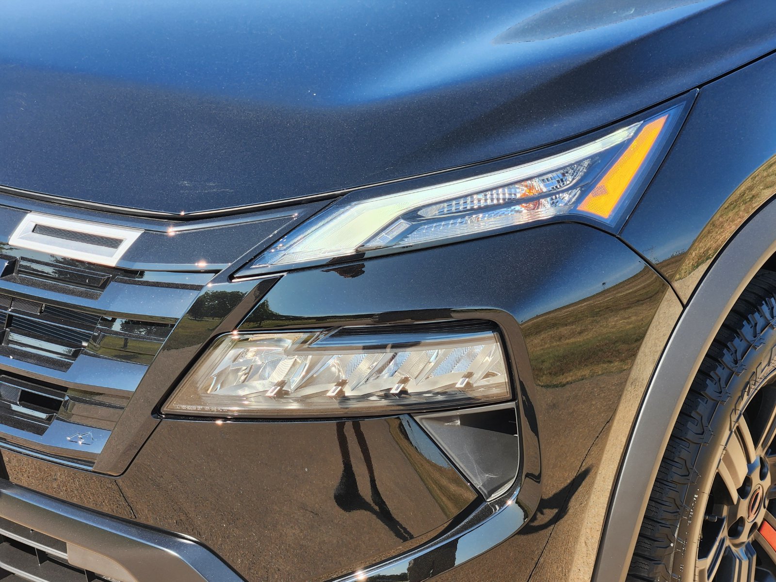 New 2026 Nissan Rogue SV w/ Rock Creek Premium Package AWD/4WD image 9