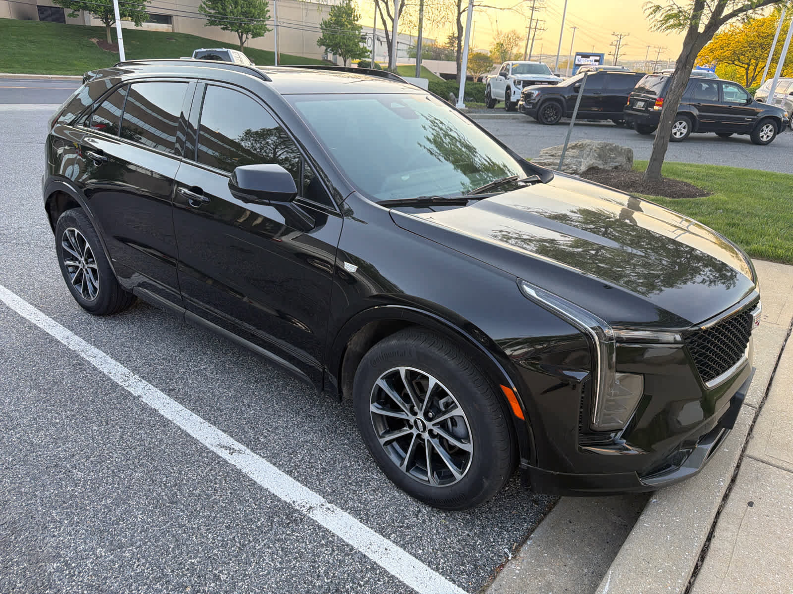 Used 2024 Cadillac XT4 Sport w/ Active Safety Package AWD/4WD image 3