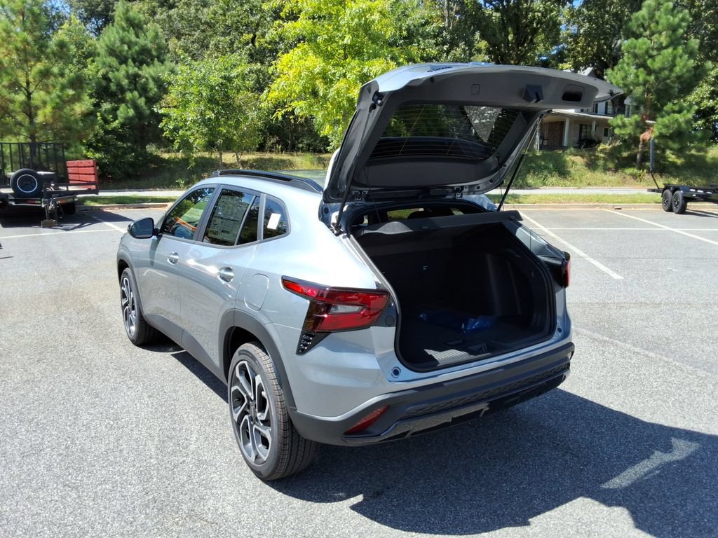 New 2026 Chevrolet Trax RS w/ Sunroof Package FWD image 13