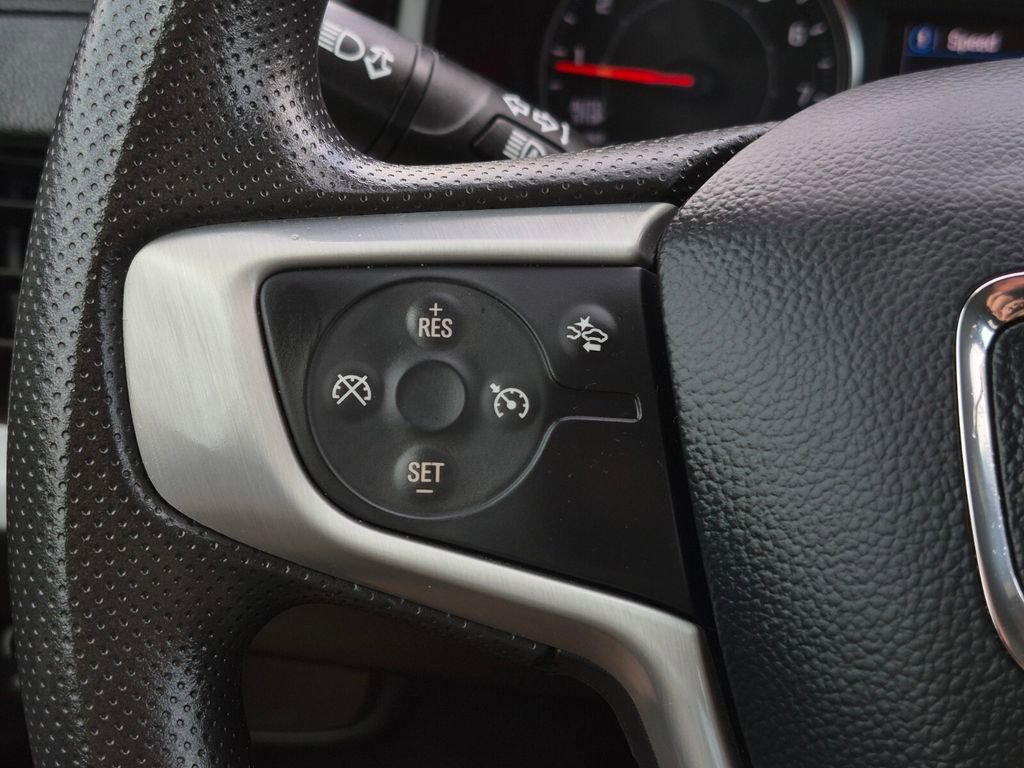 Used 2023 GMC Terrain SLE w/ Driver Convenience Package image 21