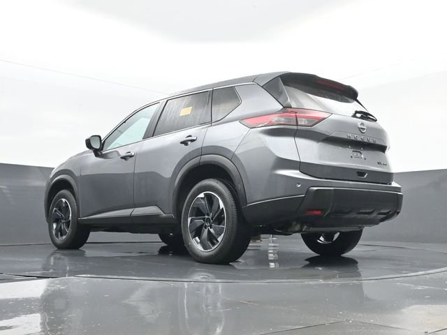 Used 2024 Nissan Rogue SV image 23