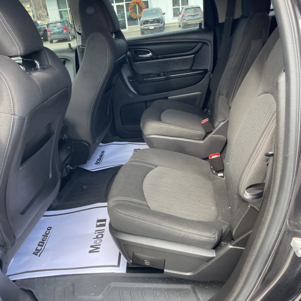 Used 2016 Chevrolet Traverse LT image 14