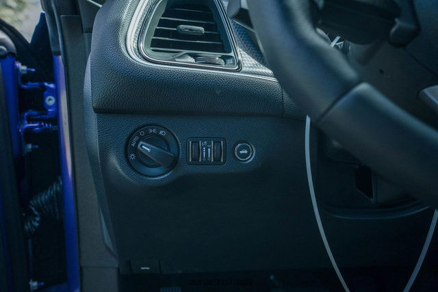 Used 2016 Dodge Challenger SRT Hellcat image 27