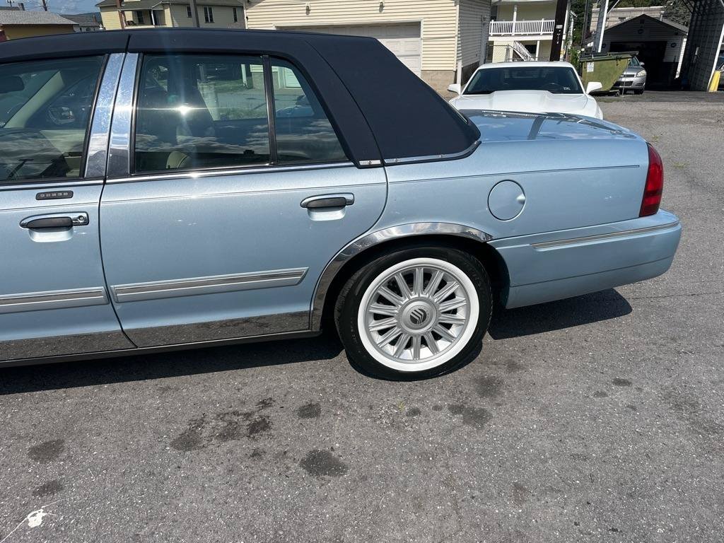 Used 2010 Mercury Grand Marquis LS RWD image 11