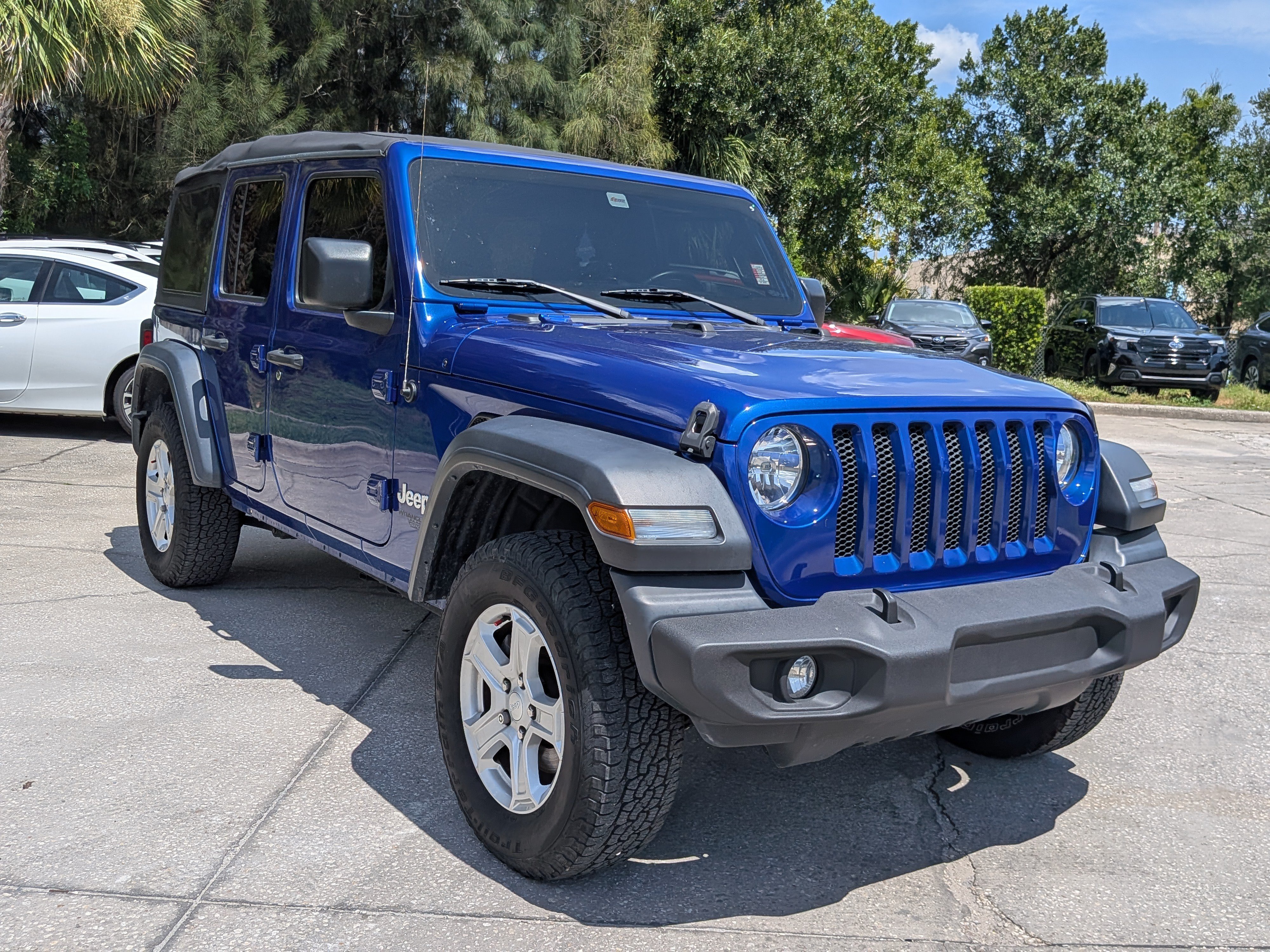 Used 2020 Jeep Wrangler Unlimited Sport S AWD/4WD image 2