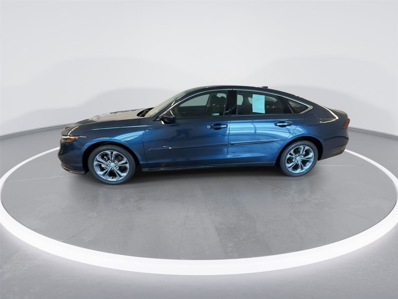 Used 2024 Honda Accord EX image 4