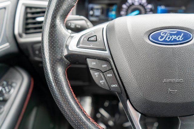 Used 2022 Ford Edge ST-Line w/ Cold Weather Package AWD/4WD image 23