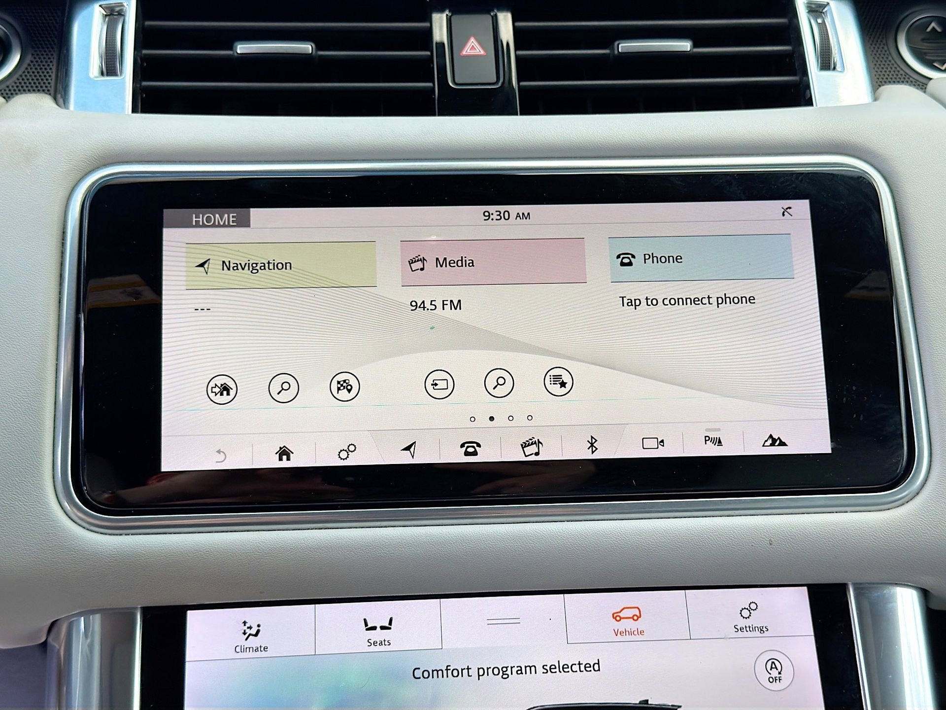 Used 2020 Land Rover Range Rover Sport SVR image 31