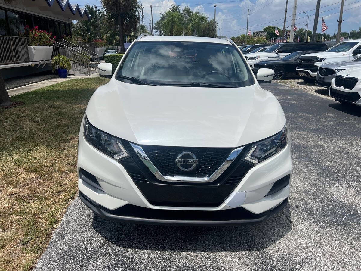 Used 2020 Nissan Rogue Sport SV w/ Technology Package AWD/4WD image 3