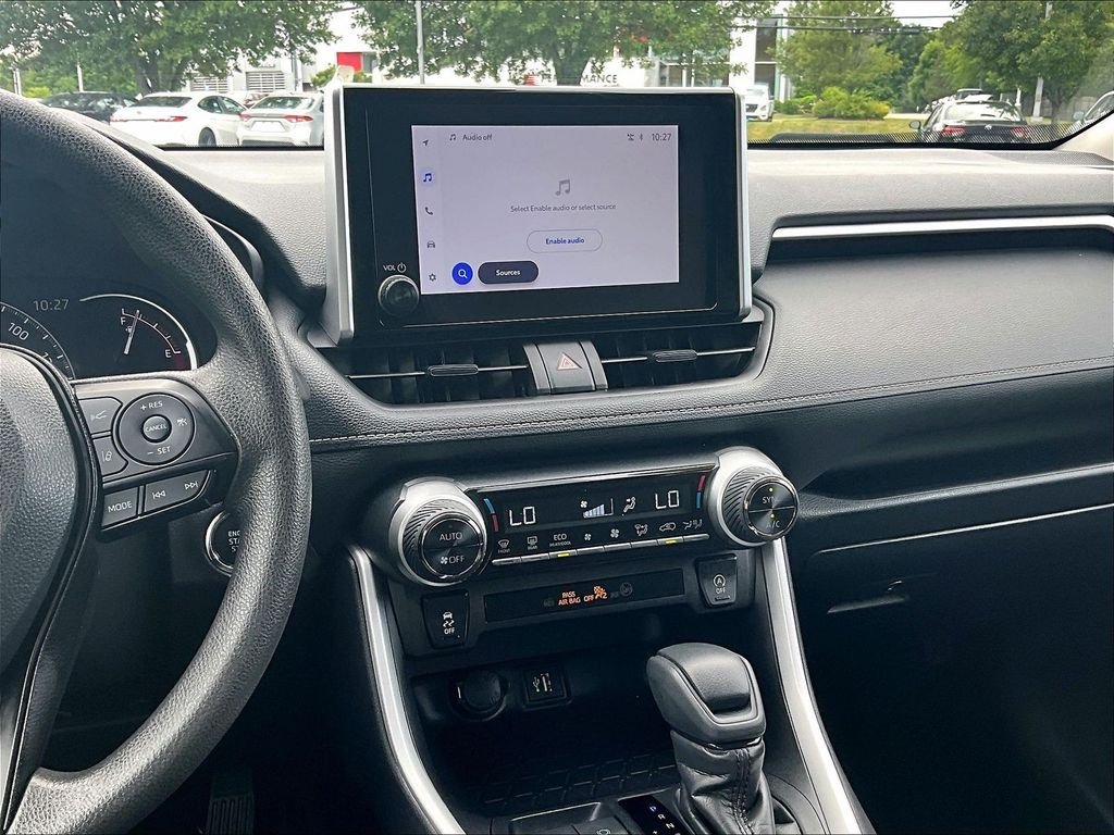 Used 2025 Toyota RAV4 XLE AWD/4WD image 18