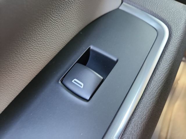 New 2026 GMC Sierra 2500 SLT w/ SLT Premium Package image 10