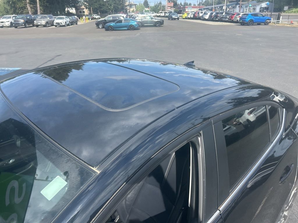 Used 2018 MAZDA MAZDA3 Touring FWD image 4