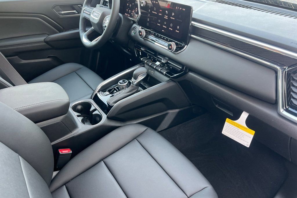 New 2026 GMC Canyon Elevation w/ Convenience Package image 12