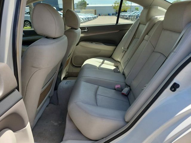 Used 2013 INFINITI G37 Journey w/ Premium Pkg image 13