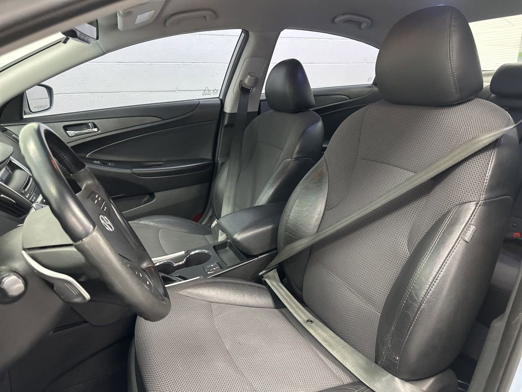 Used 2013 Hyundai Sonata SE image 16