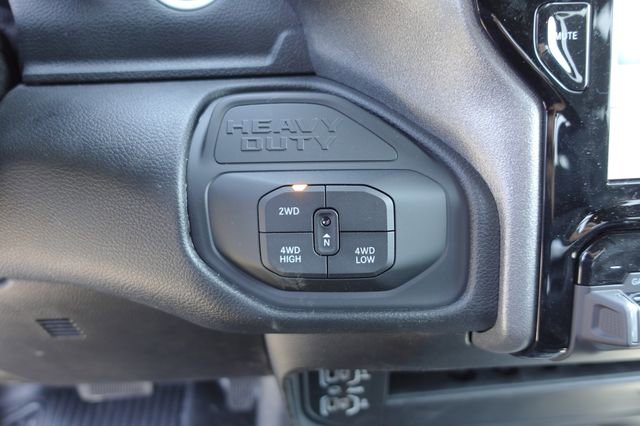 New 2025 RAM 3500 4x4 Crew Cab DRW image 21