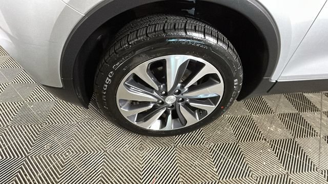 Used 2022 Buick Encore Preferred w/ Safety Package AWD/4WD image 9