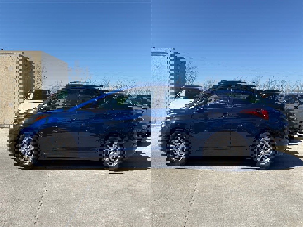 Used 2015 Hyundai Elantra SE image 6