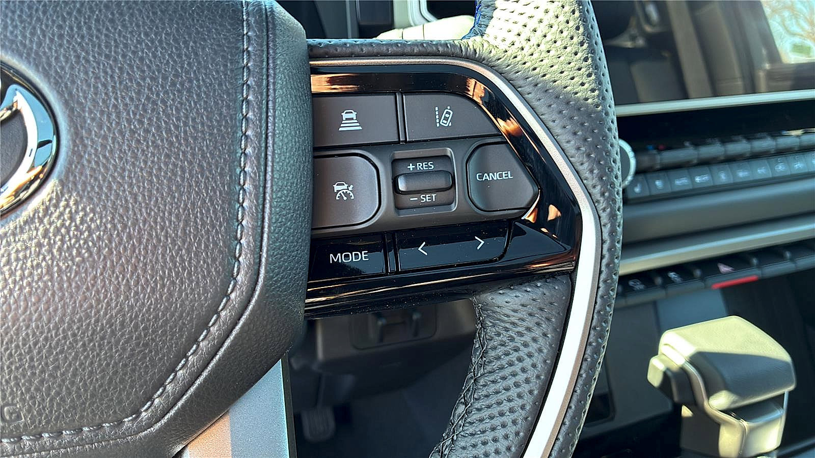 New 2026 Toyota Sequoia Platinum AWD/4WD image 7