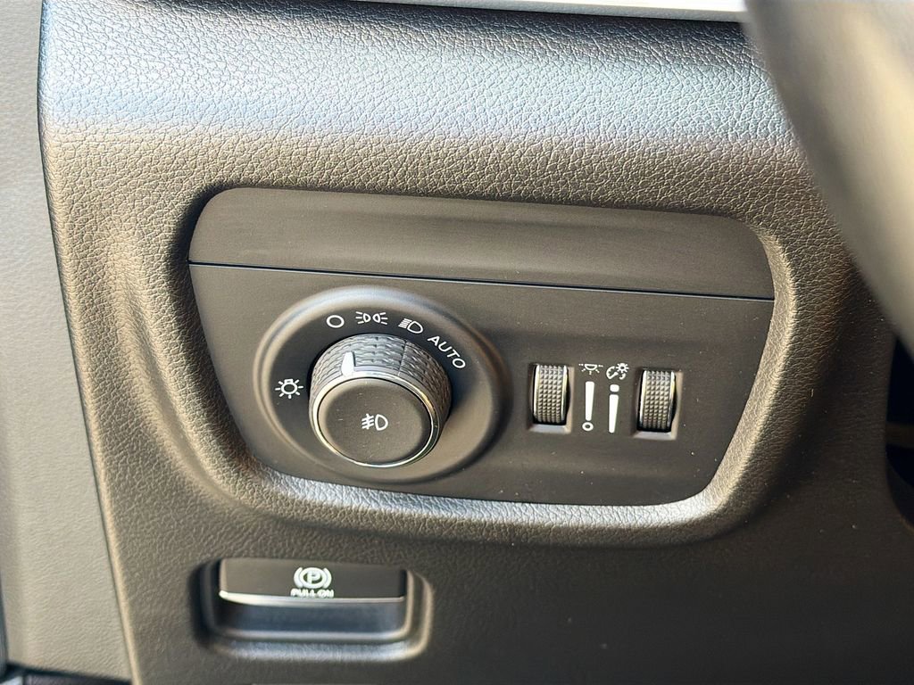 Used 2022 Jeep Grand Cherokee Summit image 37