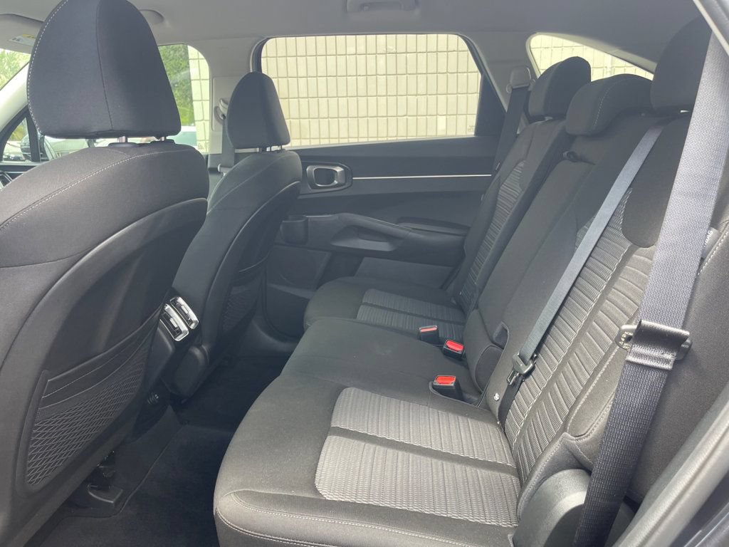 Used 2026 Kia Sorento LX FWD image 13