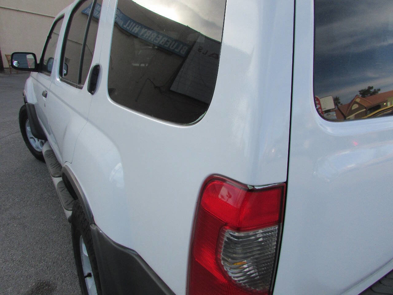 Used 2000 Nissan Xterra XE image 11